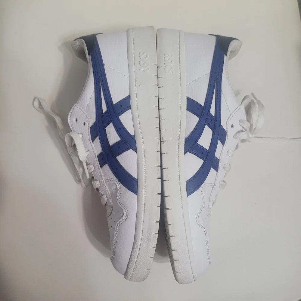 Asics Japan S White Sneakers with Blue and Green Accents Unisex  EUR39.5/ US6.5